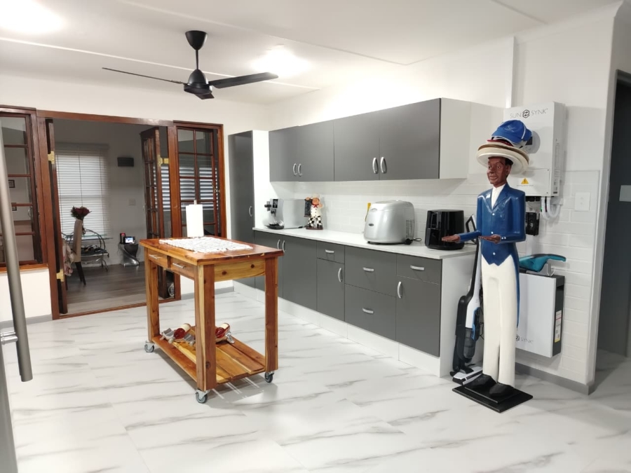 2 Bedroom Property for Sale in Westhill Western Cape